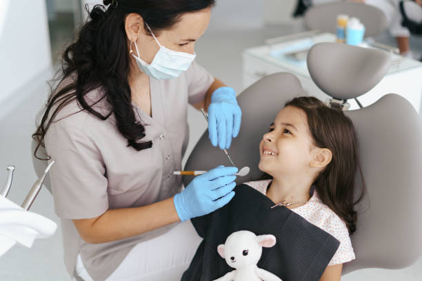 Best Dentist Open on Weekends  in Emerd Mountain, AL